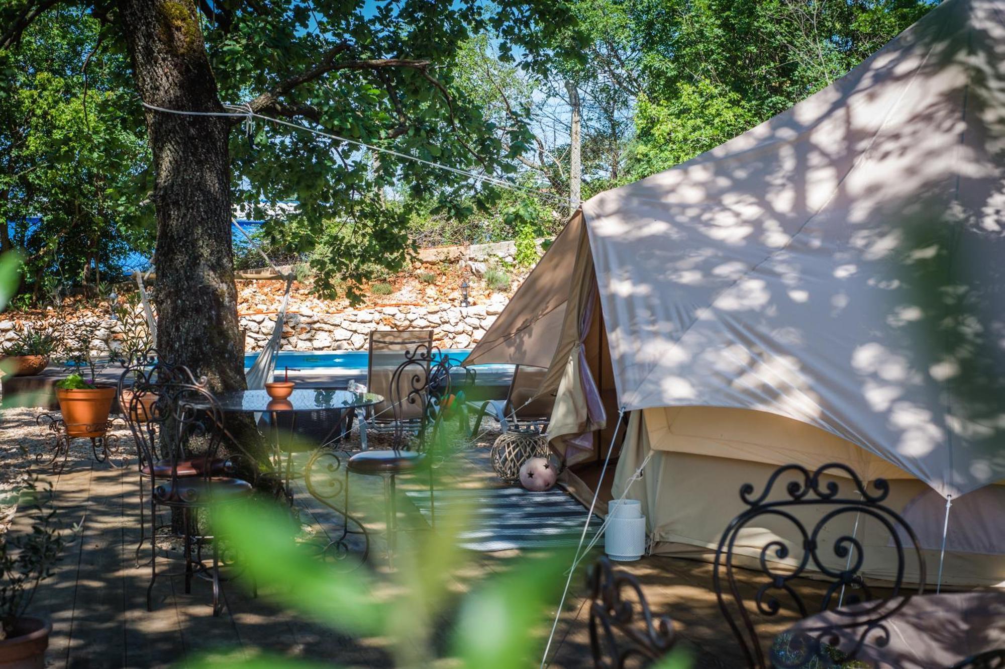 Rock Oak Camping 2 Imotski Rom bilde